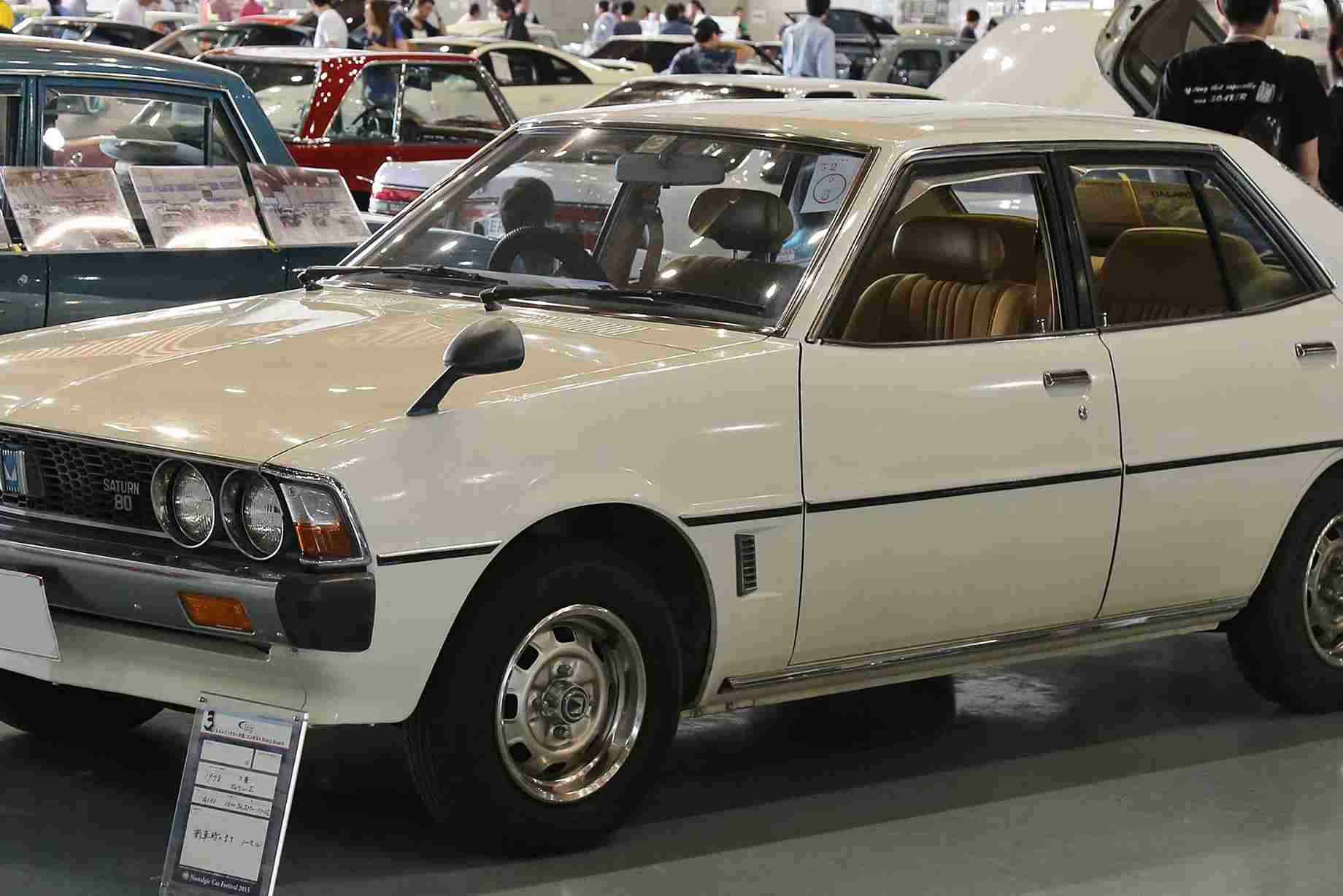 Mitsubishi Galant automobiles