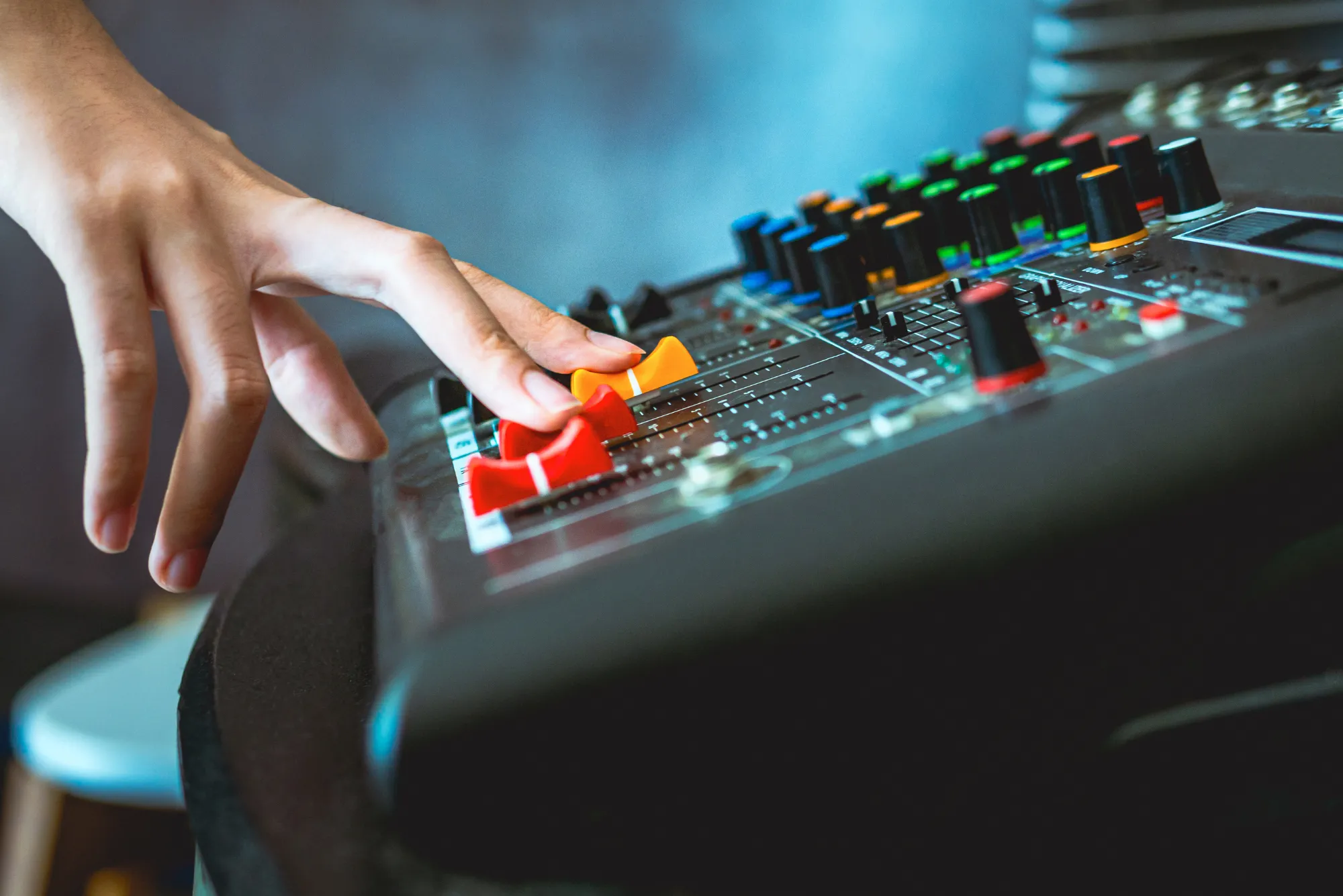 How to Find Freelance Live Sound Gigs in Delhi