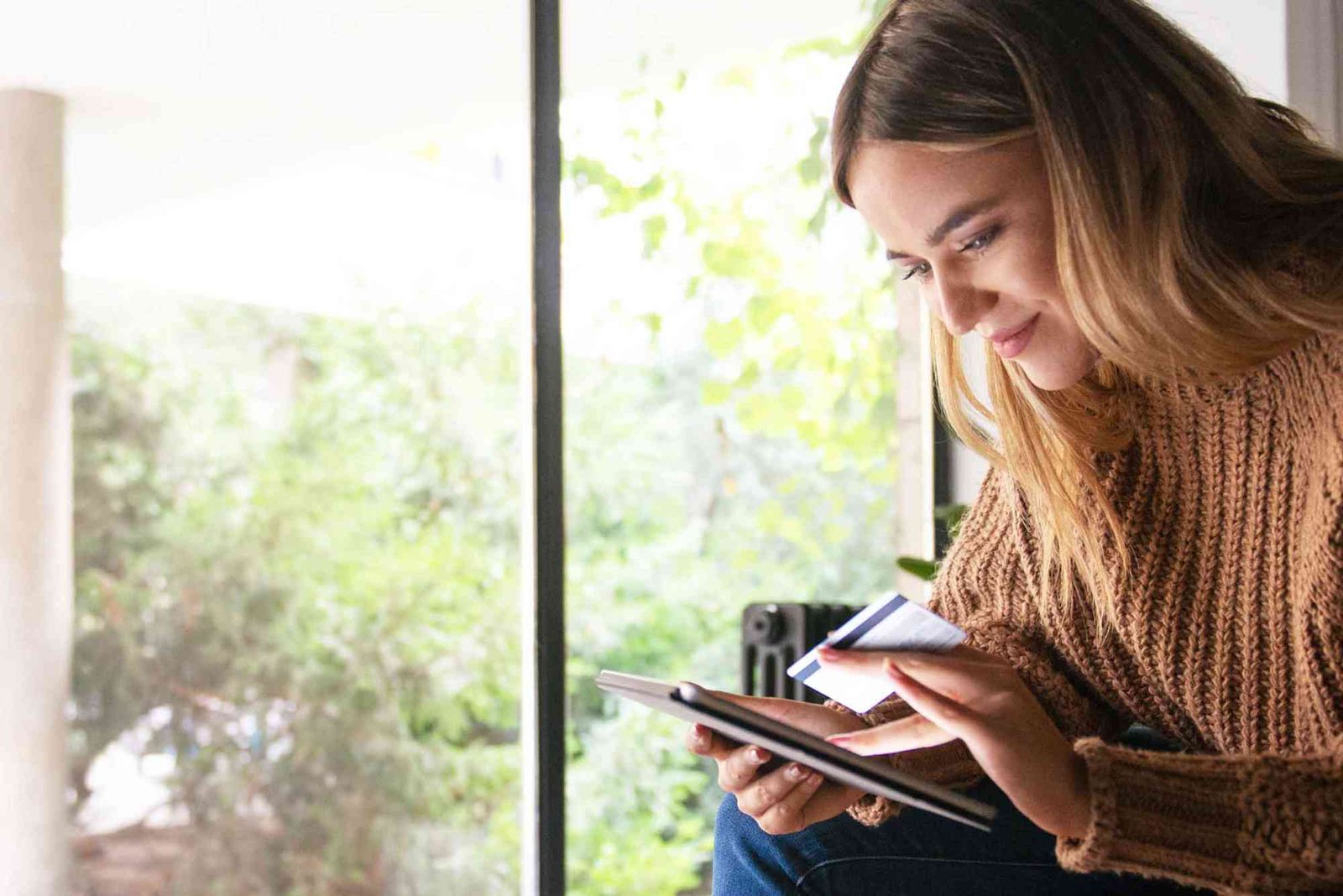 Top Entertainment Themes That Attract Loyal Readers